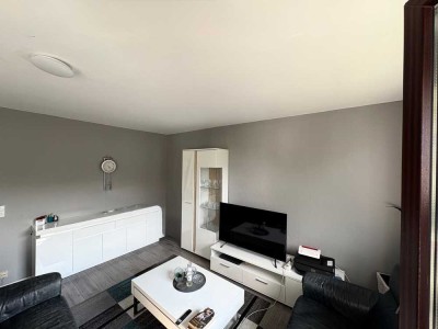 Charmante 3-Zimmer-Wohnung in oberster Etage mit Ausblick
