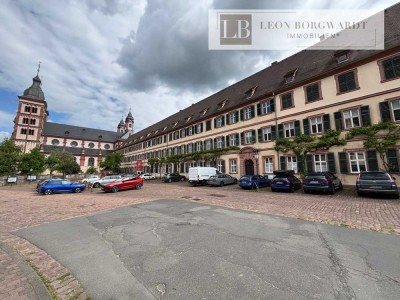 Leben wie ein König: 3-Zimmer-Wohnung im Schloss Amorbach zu vermieten
