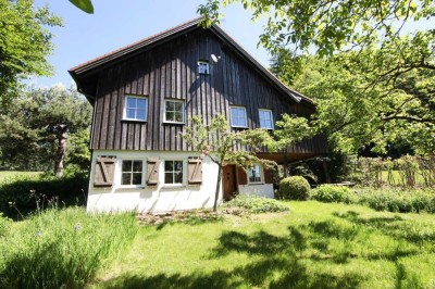 Urgemütliches Landhaus im idyllischen Bergdorf mit weitem Blick