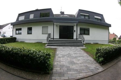 3 ZKB, Gäste-WC, Balkon, EBK, 93 qm