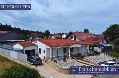 Bungalow mit Einliegerwohnung, Pool, Outdoorküche zwischen Falkenstein und Regensburg!