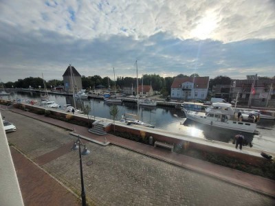 Schöne 4-R-Whg Ueckermünde direkt an und mit Blick auf die Uecker Balkon sanierter Altbau Maisonette
