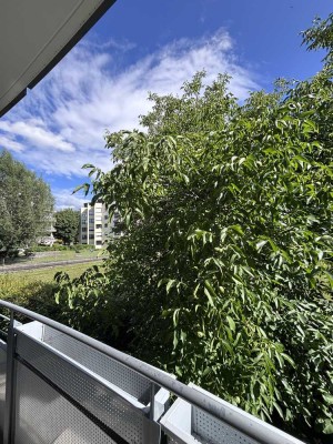 Traum in S-Bahnnähe - ruhig gelegen. 3 Zimmer Wohnung in zentraler Lage Dachau mit Blick ins Grüne