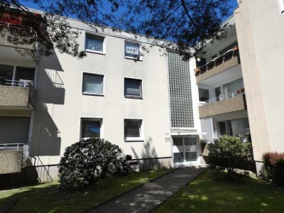 Großartige 4-Zimmer-Wohnung mit Balkon im Erdgeschoss