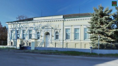 Außergewöhnliches Herrenhaus mit parkähnlichem Garten