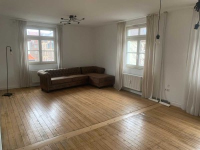 Schöne 2-Zimmer-Wohnung in zentraler Lage - Friedrich-Ebert-Str.