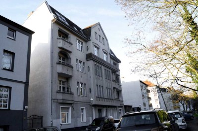 charmante Altbauwohnung inklusive Balkon mit Blick in den Park