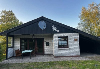 Ferienhaus am Naturschutzgebiet Großes Meer in dritter Reihe zum Wasser