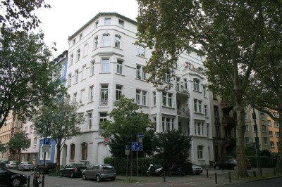 Exklusive 4-Raum-Wohnung mit gehobener Innenausstattung mit Balkon und EBK in Mainz