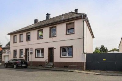 DHH mit Entwicklungspotential in Grevenbroich Frimmersdorf