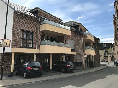 Barrierefreie  2-Zimmer-DG-Wohnung mit Balkon in Troisdorf-Bergheim