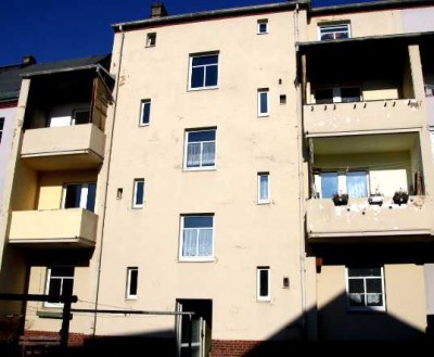 !! Attraktiv, neu sanierte 2 Zi.Wohnung mit großer Küche + Balkon in Werdau !!