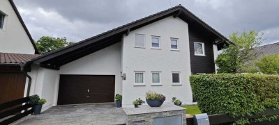 Sehr gepflegtes Einfamilienhaus mit großem Garten, sofort bezugsfrei