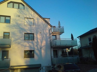 Helle hochwertige 3 Zimmer Wohnung