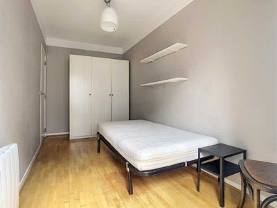 Exklusive, modernisierte 1,5-Zimmer-Wohnung mit Einbauküche in Kirchheim unter Teck