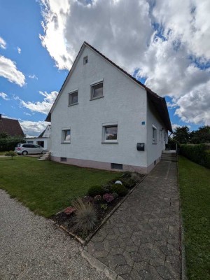 Charmantes, frisch renovierte Doppelhaushälfte mit großem Garten in Rauenzell
