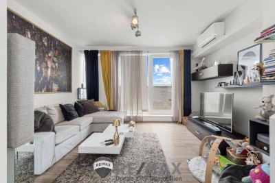"Traumhafte Dachterrassen-Maisonette mit Fernblick &amp; Badeteichzugang"