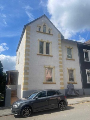 6-Zi.-Reihenendhaus in Solingen-Burg