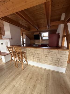 Charmante Dachgeschosswohnung in Kaufering zentral
