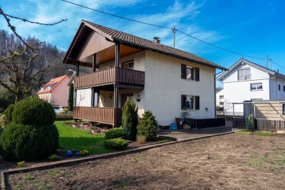 Familientraum! Einfamilienhaus mit großem Garten und Doppelgarage