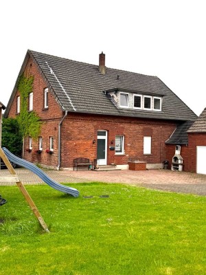 ZFH mit großem Nebengebäude