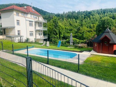 Geräumige und lichtdurchflutete 4 Zi Wohnung,  inmitten Natur oberhalb Baden-Badens