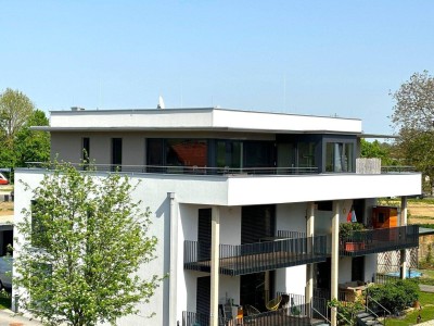 Modernes Penthouse mit eigenem Liftzugang direkt in die Wohnung und dreiseitiger Dachterrasse mit Wintergarten