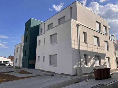 Penthouse Wohnung mit Eleganter Wohnküchen und großer Dachterrasse