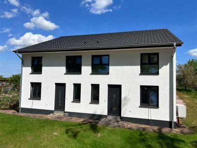 Doppelhaushälfte in Lehnenhof bei Neubukow - fertiggestellter Neubau - Erstbezug