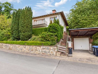 Einfamilienhaus mit Panoramablick in Feldrandlage