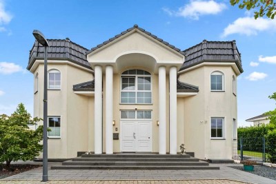 Exklusives, freistehendes Einfamilienhaus in Köln-Widdersdorf direkt am Golfplatz von privat