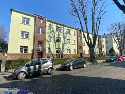 *** schöne 2-Zi.-Wohnung mit Balkon und Gartennutzung ***