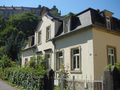 *** 5-Zi.-Whg. mit Terrasse und Garten in toller Wohnlage ***
