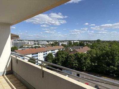 2-Zimmer-ETW im 8. OG mit Aufzug und herrlichem Blick über die Stadt Erlangen