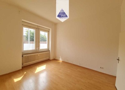 **Im Zentrum - charmante 2 Zimmer Wohnung, bezugsfrei**