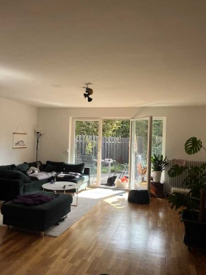 Helle Maisonette Ergeschosswohnung mit großer Terrasse