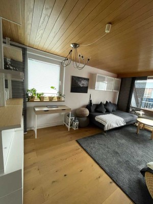 Geschmackvolle 3-Raum-Maisonette-Wohnung mit geh. Innenausstattung mit Balkon und EBK