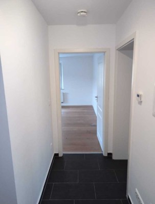 Stilvolle, sanierte 3-Raum-Hochparterre-Wohnung mit geh. Innenausstattung mit Balkon in Augsburg