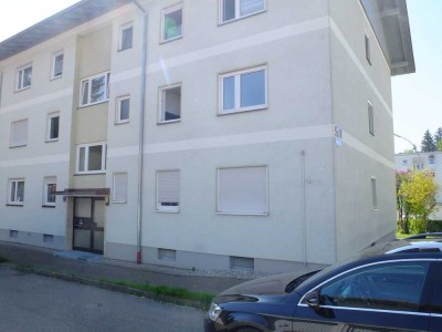 Sehr schön sanierte 4 Zimmer Wohnung mit schönem Ausblick im 1. OG