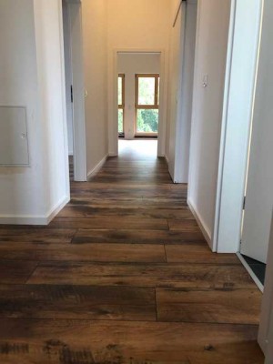 Helle neue 2,5 Zimmer DG Wohnung in Gilching