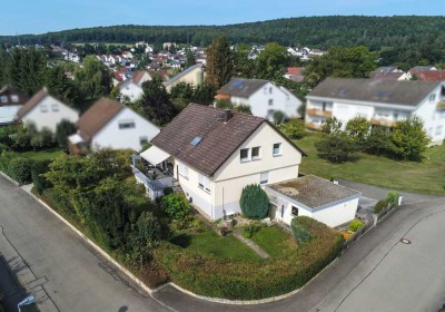 Charmantes EFH mit ELW in schöner, ruhiger Lage