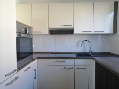 Attraktive 3-Zimmer-Wohnung mit Einbauküche und Balkon in Amberg