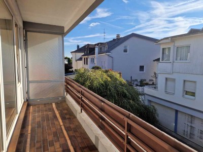 Sonnige, lichtdurchflutete 1-Zimmer-Wohnung mit großem Balkon