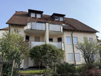 Gepflegte 4-Zimmer-Obergeschosswohnung mit 
Balkon in ruhiger Lage von Welzheim