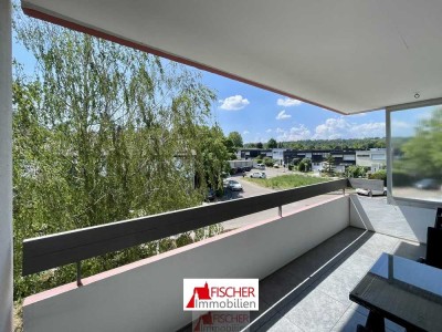 Gut geschnittene 2,5-Zimmer-Wohnung mit Aufzug, Balkon und Stellplatz in zentraler Lage...