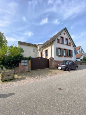 Schönes Mehrfamilienhaus in Rhodt