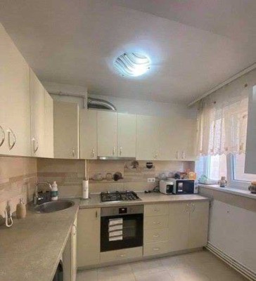 Stilvolle, gepflegte 2-Zimmer-Wohnung mit Balkon und EBK in Peiting