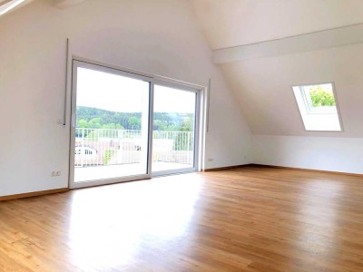 3-Zimmer Dachgeschosswohnung Westbalkon in Rot a. d. Rot