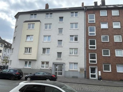 **Aufgepasst! Renovierte 2-Zimmer-DG-Wohnung in Neudorf (4. Etage/kein Aufzug)**