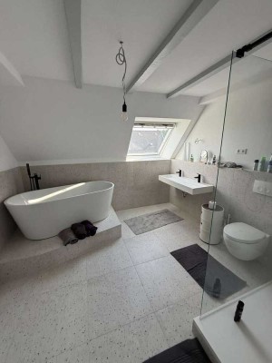 Gehobene 4-Zimmer-Dachgeschosswohnung in Wolfsburg mit Kamin und hochwertiger Ausstattung!
